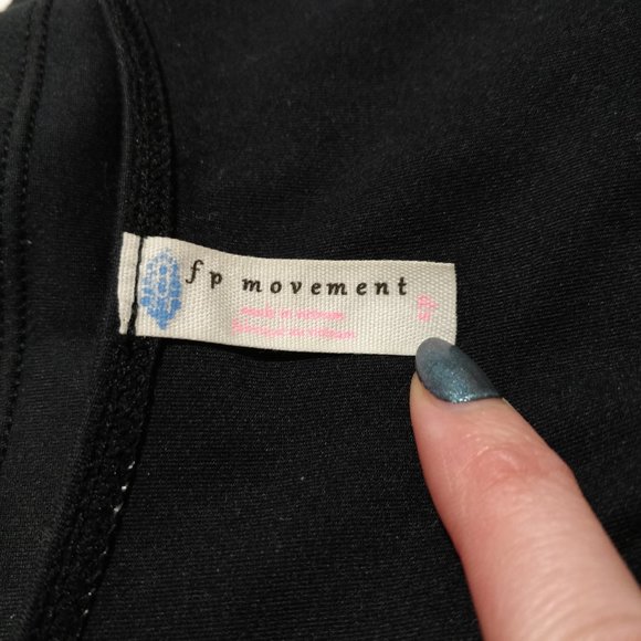 NWT Free People Movement Black Cora Plunge Cropped Workout Tank - US S - Picture 8 of 10